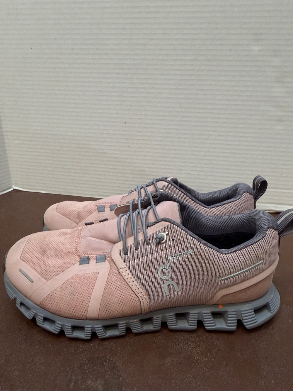 On Running Women's Cloud 5 Sneakers in Blush Pink and Gray. Waterproof